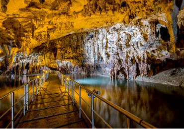 Пещера источников реки Ангити